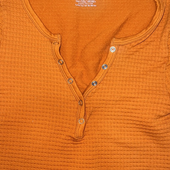 2/$25 TJ Maxx Social Revival Stretchy Waffle Knit Crop Top - Picture 2 of 6